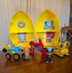 Vlad & Nikki Folding Rocket Ship With 3 Additional Vehicles And Vlad & Nikki Act